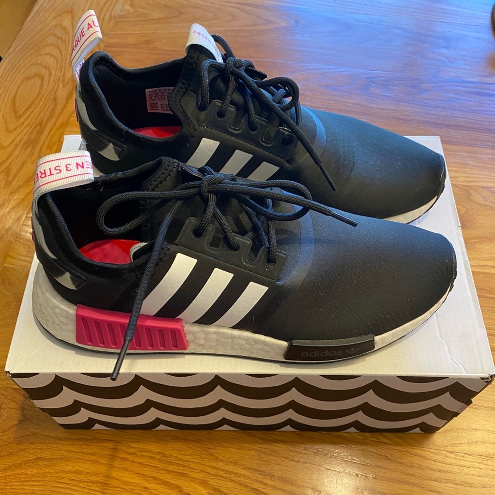 🎈ADIDAS Marimekko Tennis Shoes | Size 9